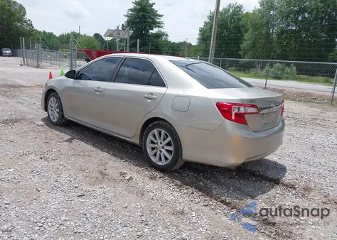 2014 Toyota Camry Xle V6 z USA, uszkodzony, nr VIN 4T1BK1FK4EU538293